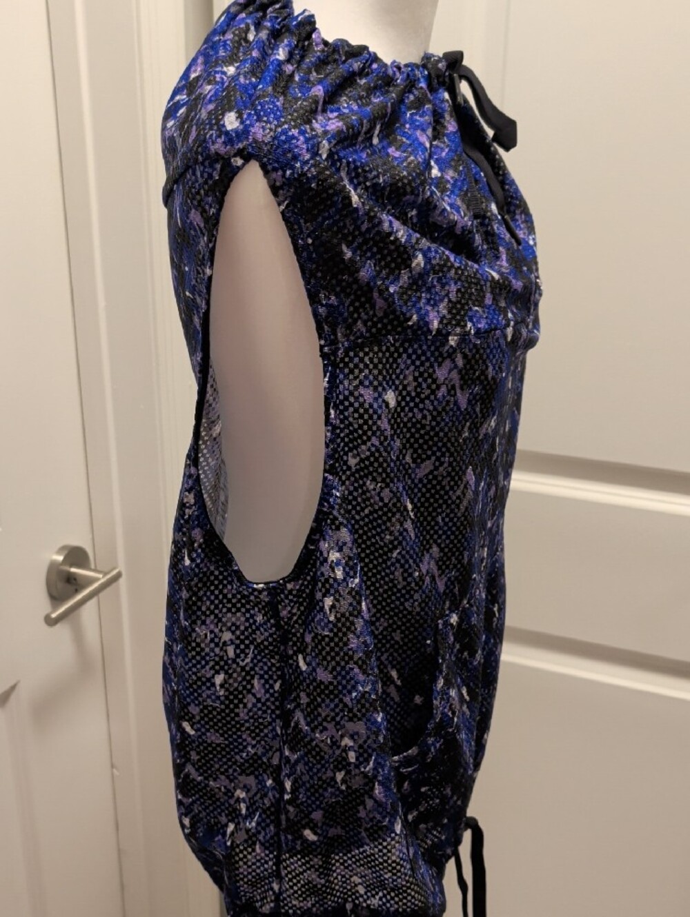 Fabletics Demi Lovato Size Large  Blue and Black Checked Active Sleeveless Top